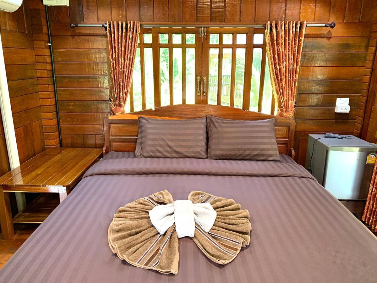 Kohkoodfarmstay Ko Kut Exterior photo