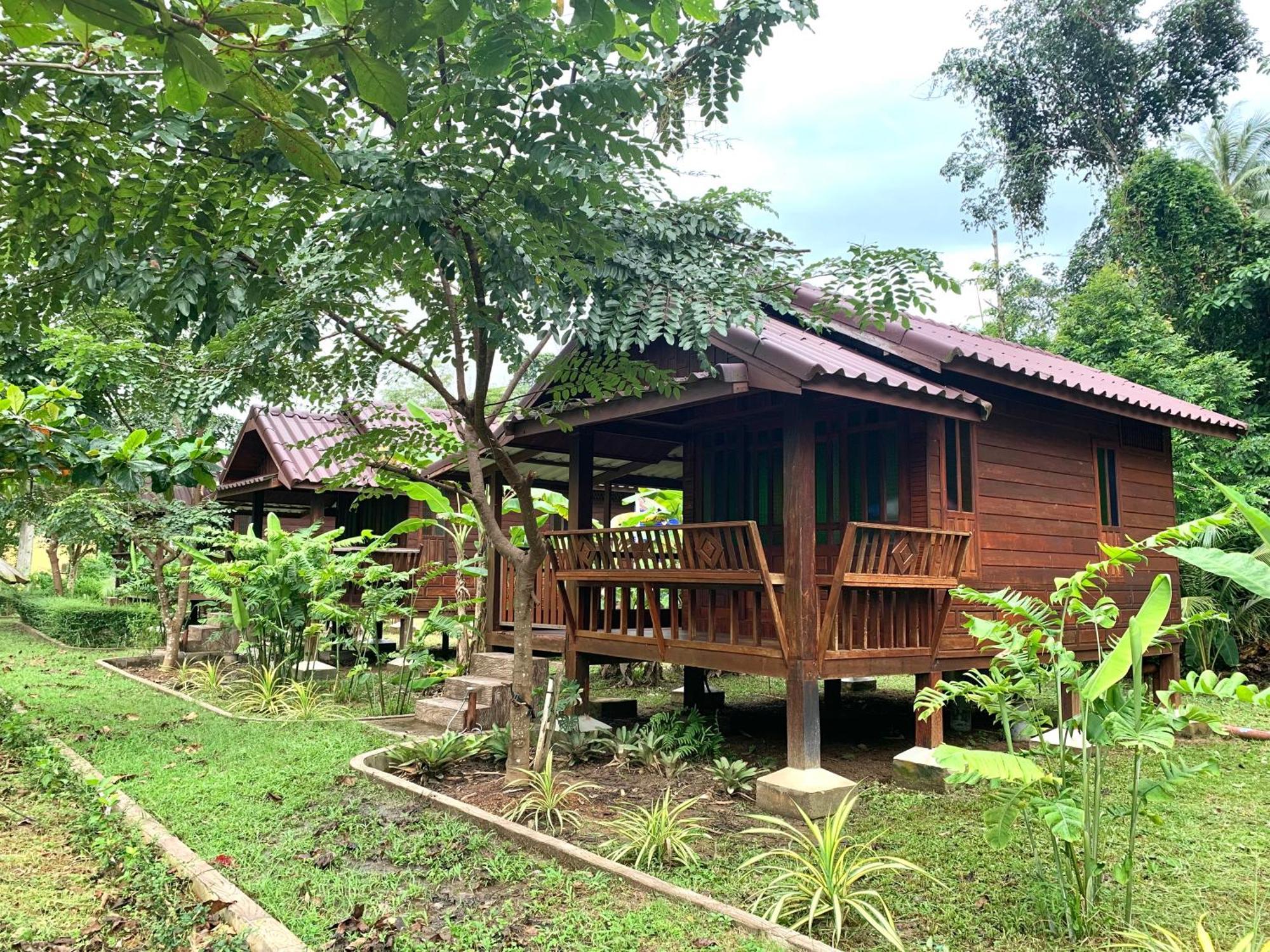 Kohkoodfarmstay Ko Kut Exterior photo