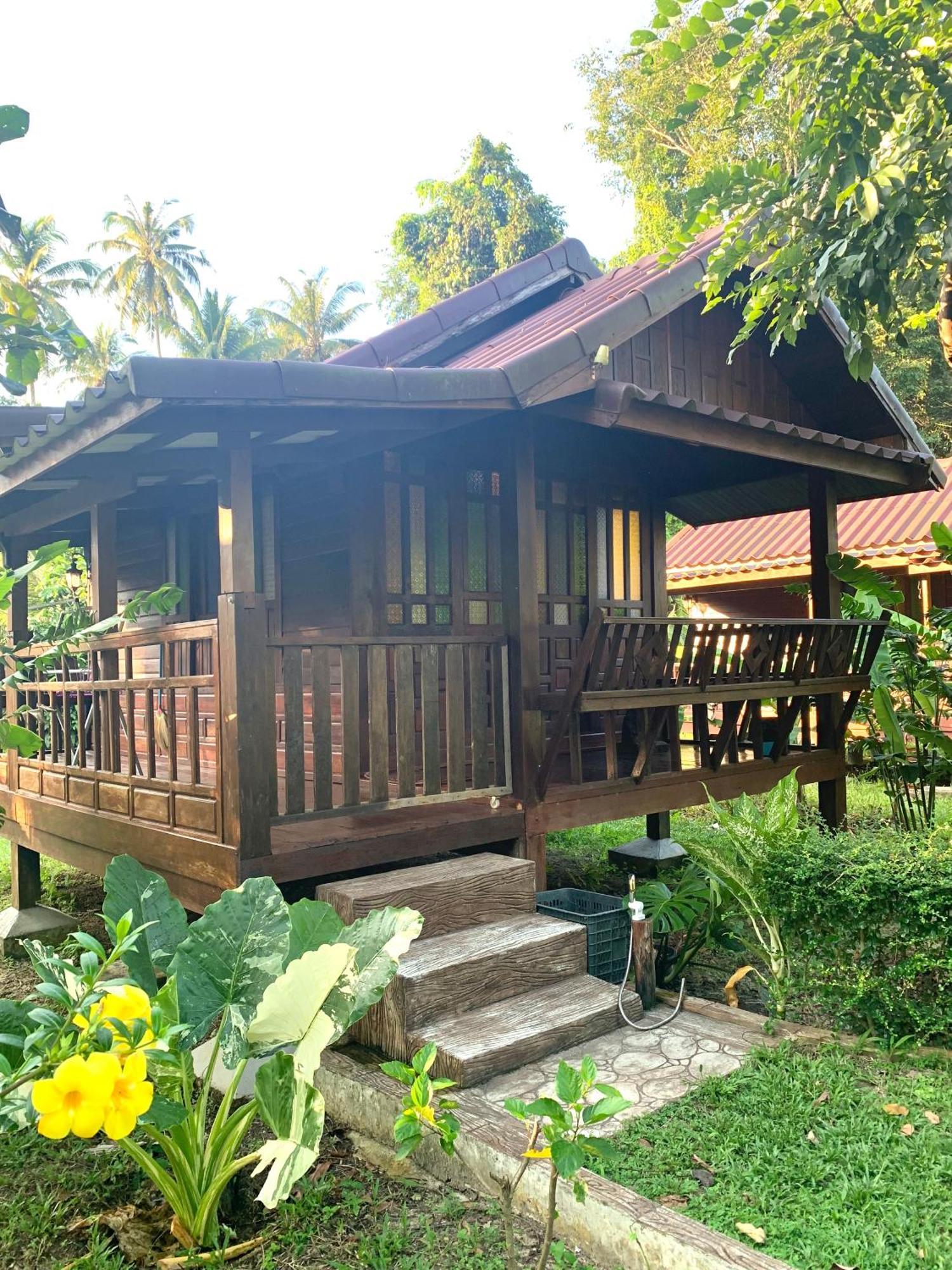 Kohkoodfarmstay Ko Kut Exterior photo
